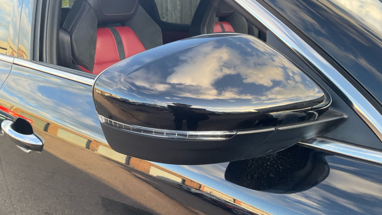 MG Hs 1.5 T-GDI Exclusive 5dr DCT Petrol Hatchback